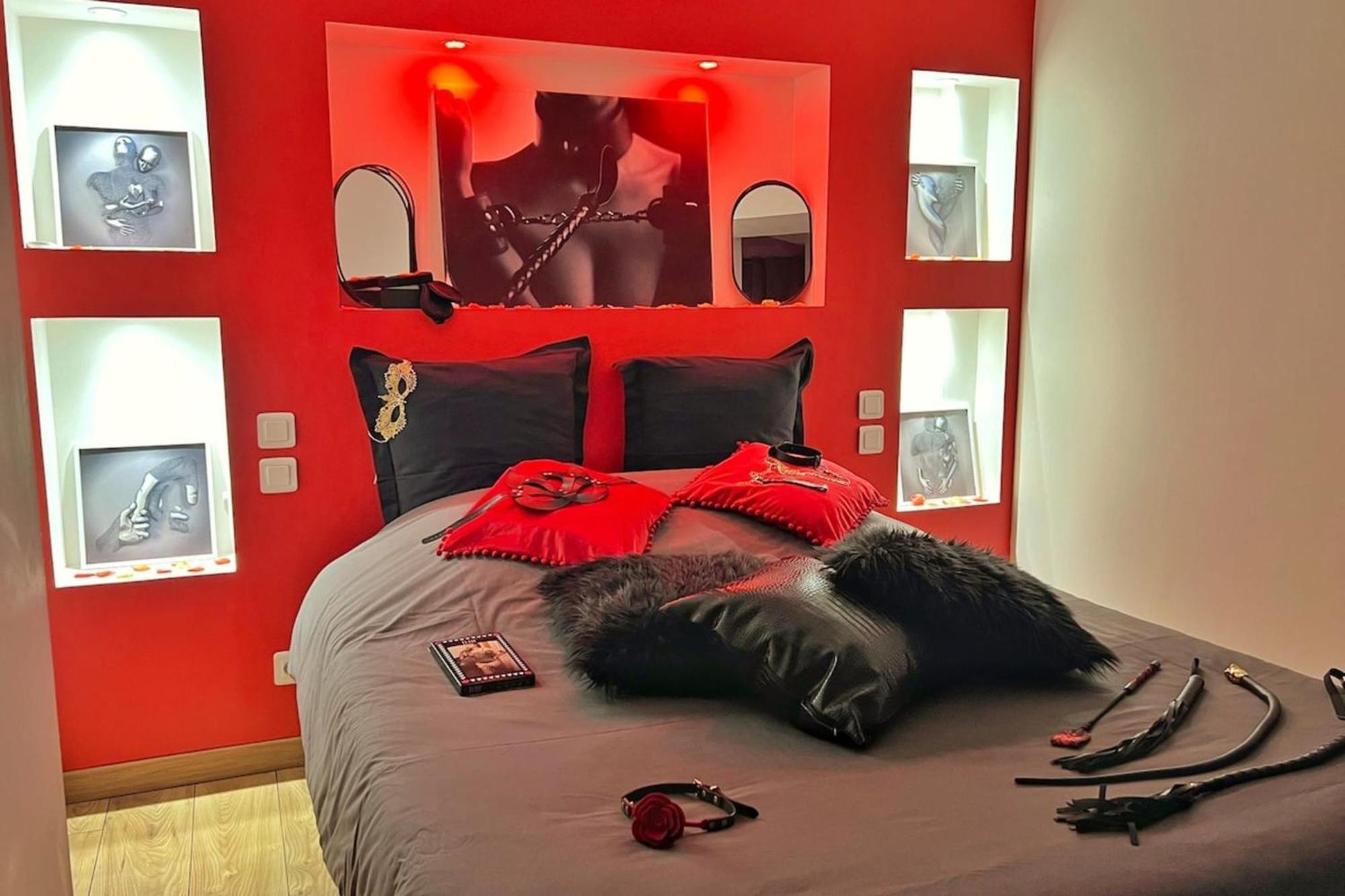Dark Room Perpignan Aux 50 Nuances Jacuzzi Prive Villeneuve-de-la-Raho Экстерьер фото